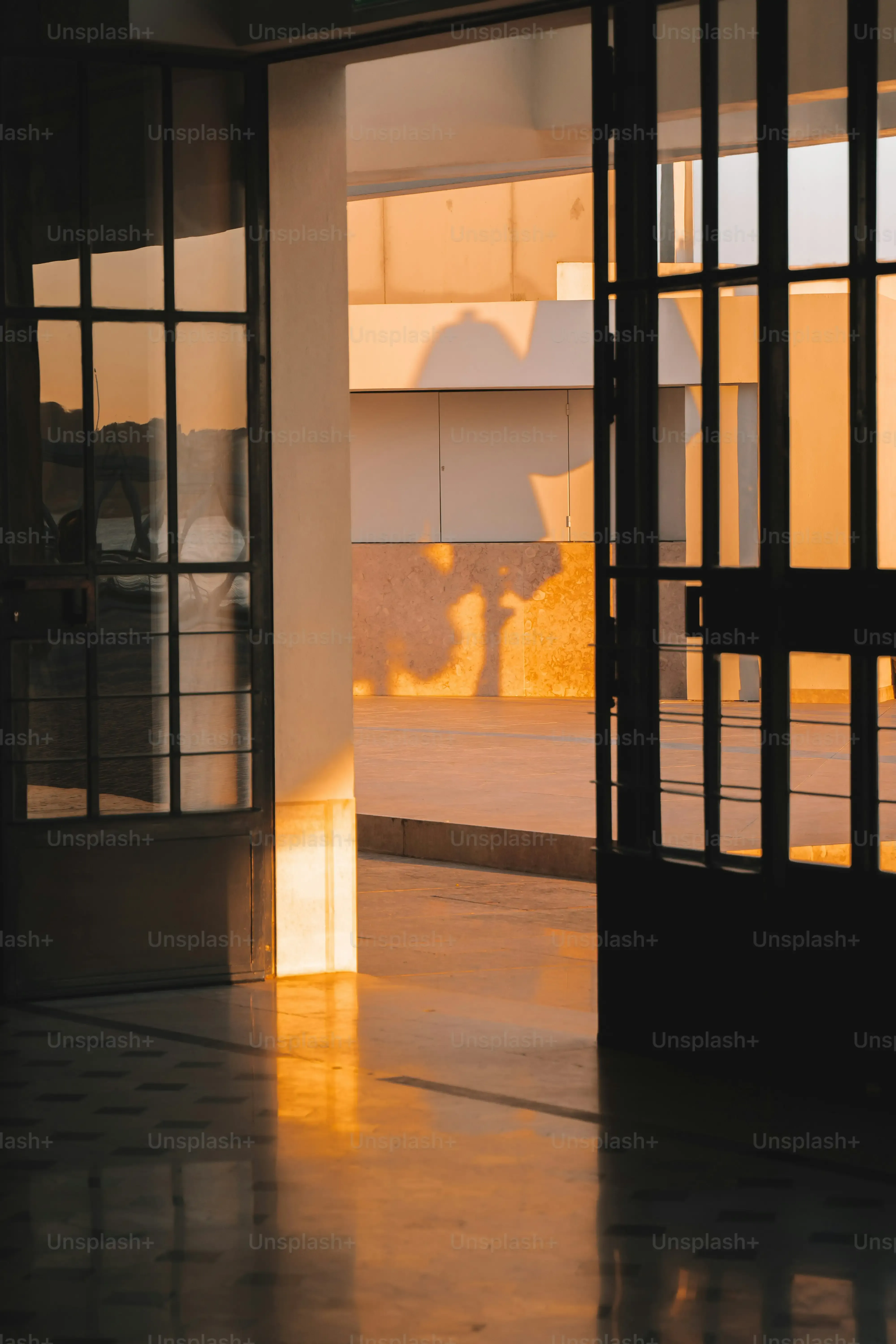 Beyond the Basics: Expanding Your Sunglass Kiosk Business