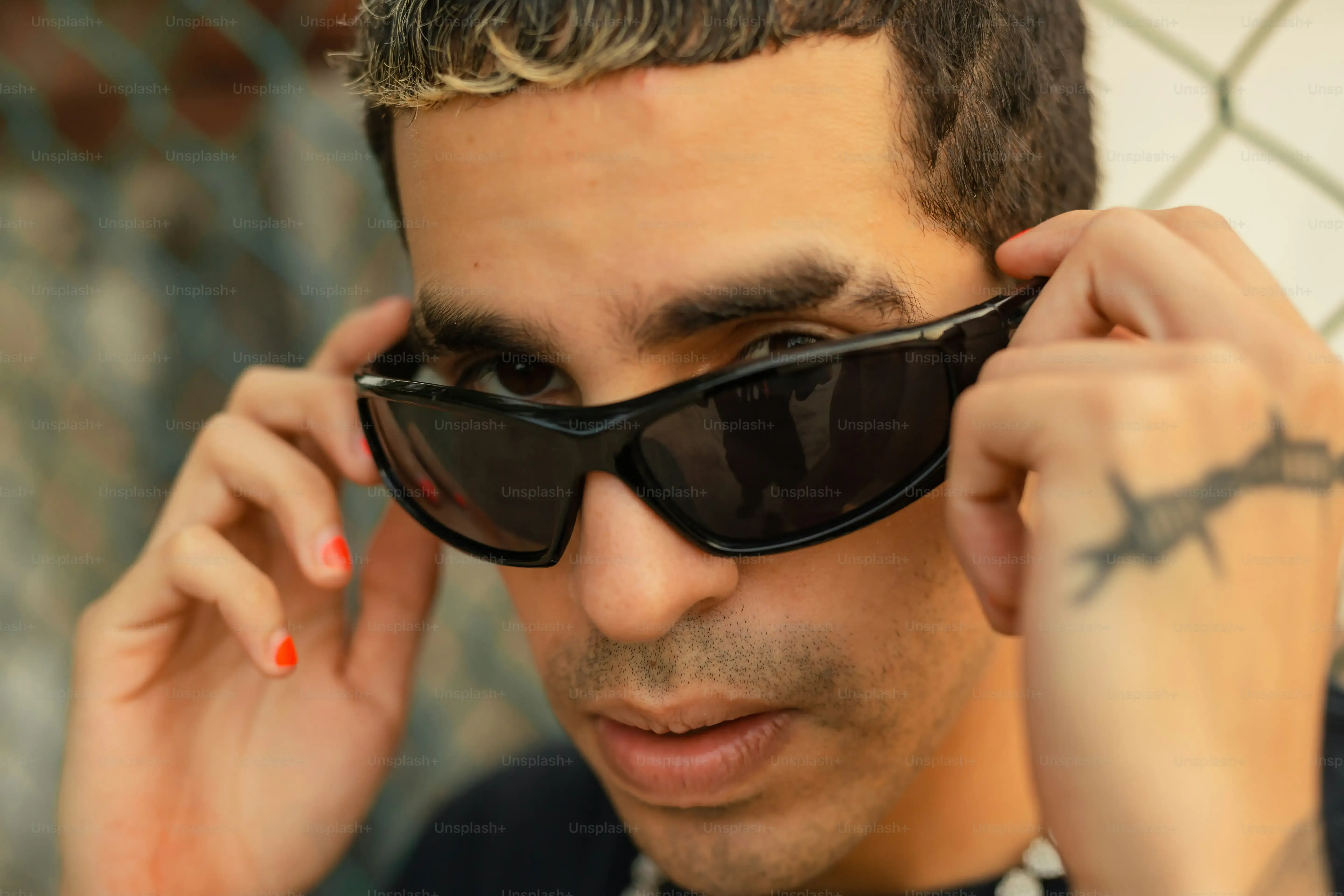 Choosing the Right Ray Ban Sunglasses Men for Your Face Shape