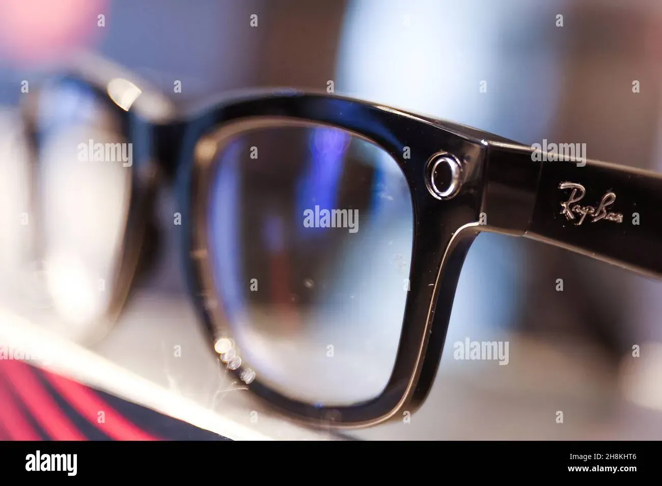 Is Sunglass Hut Owned by RayBan? Getting the Facts Straight