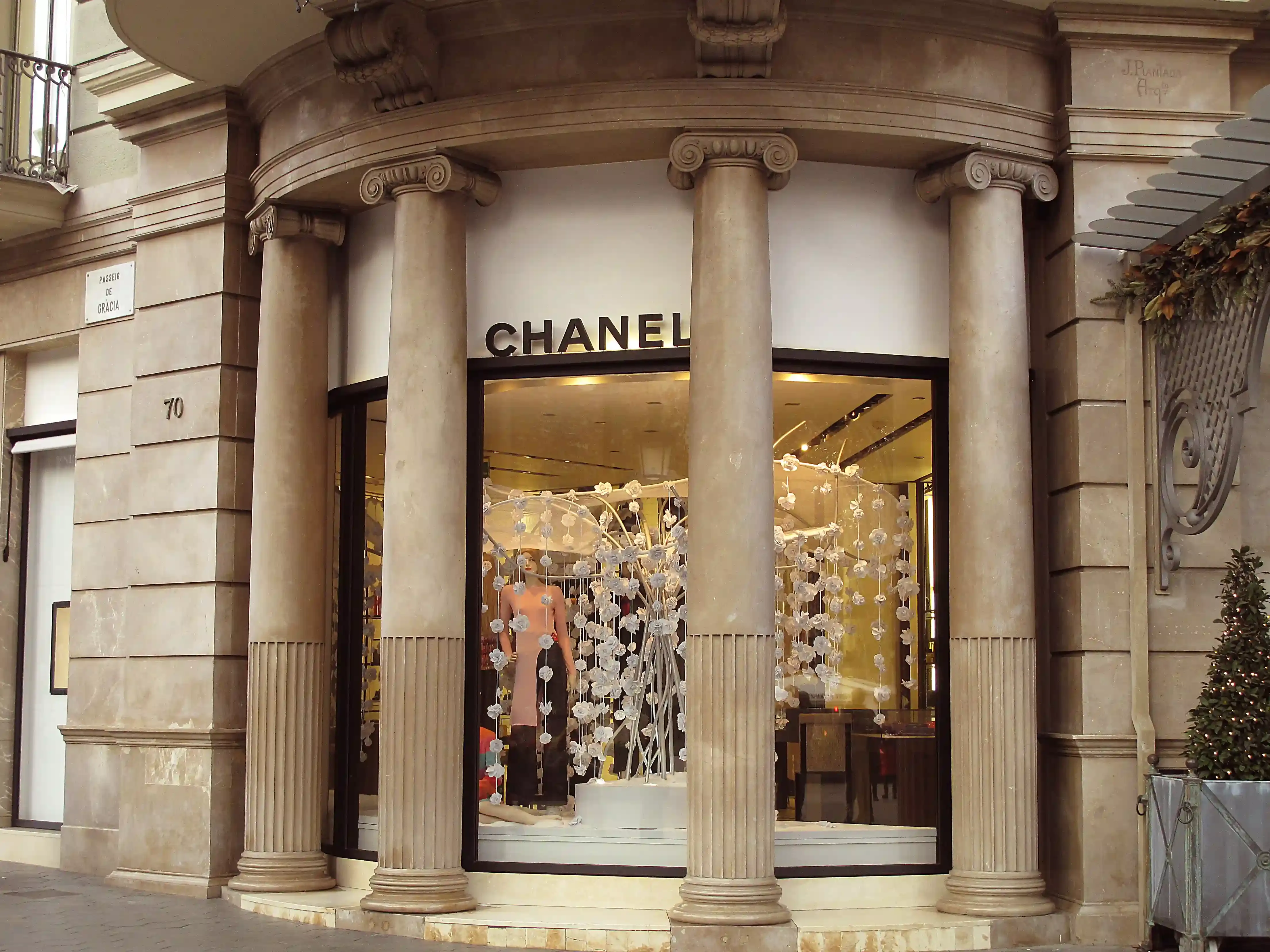 Keeping Your Chanel Sunglasses Pristine