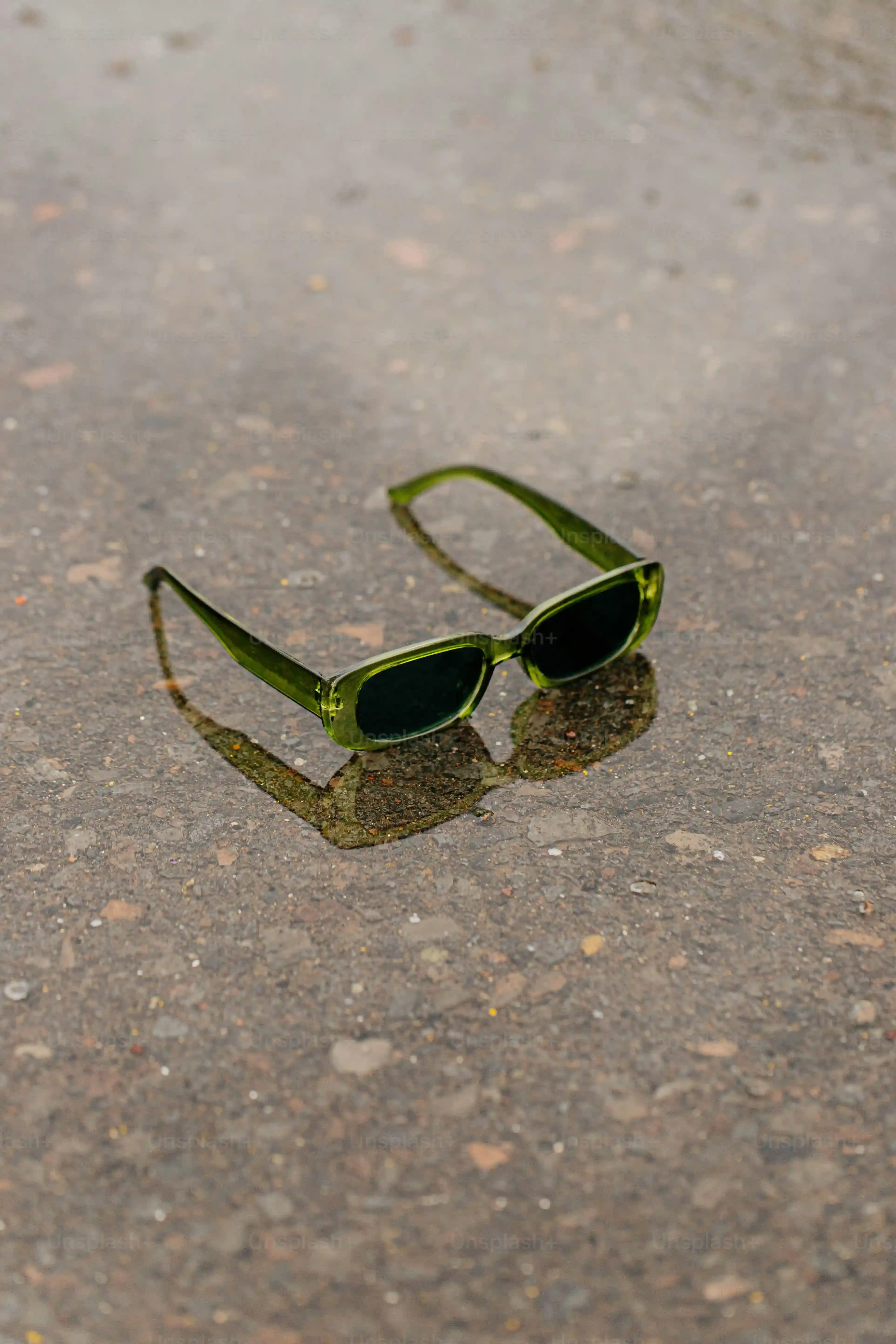 Material World: Choosing the Right Sunglass Frames for Women for Durability and Comfort
