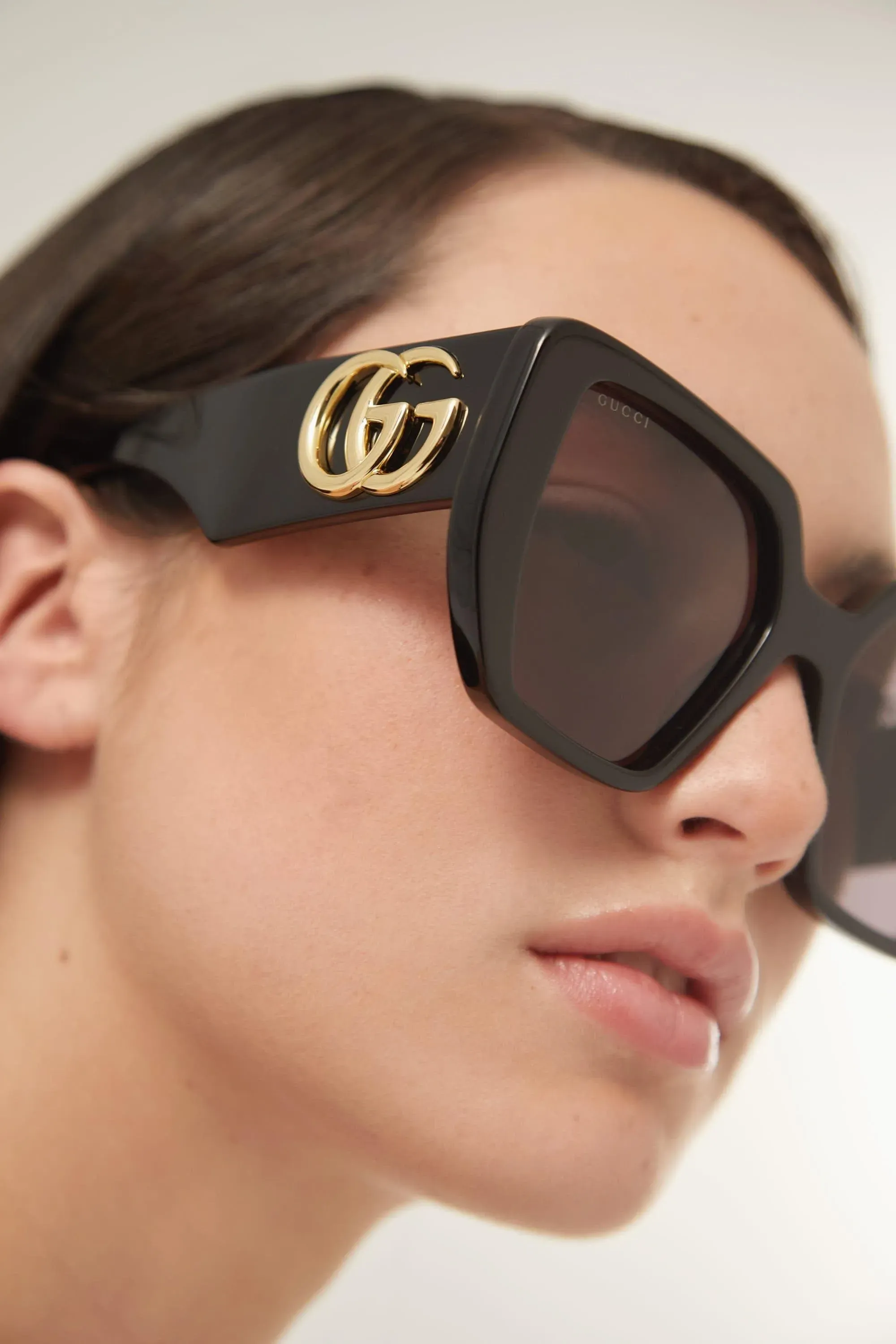 Spotting Fake Gucci Sunglasses: A Field Guide