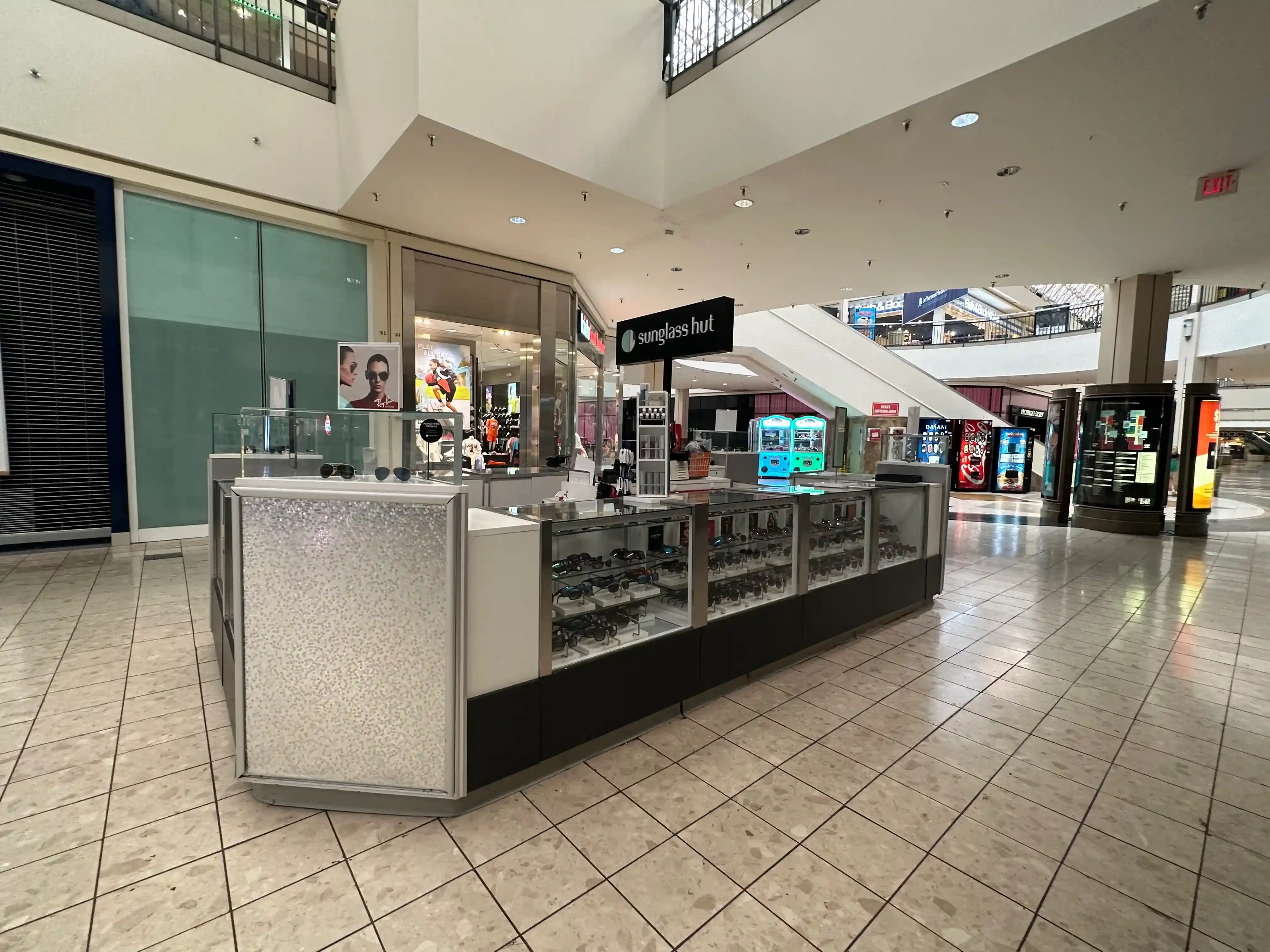 The Ultimate Sunglass Kiosk Setup and Design Guide