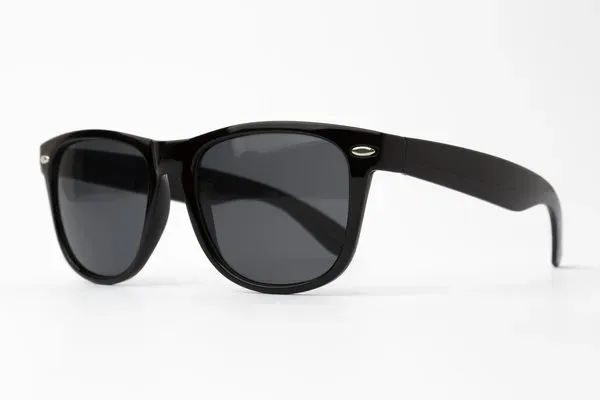 Sunglasses in Spanish: Essential Words & Regionalisms