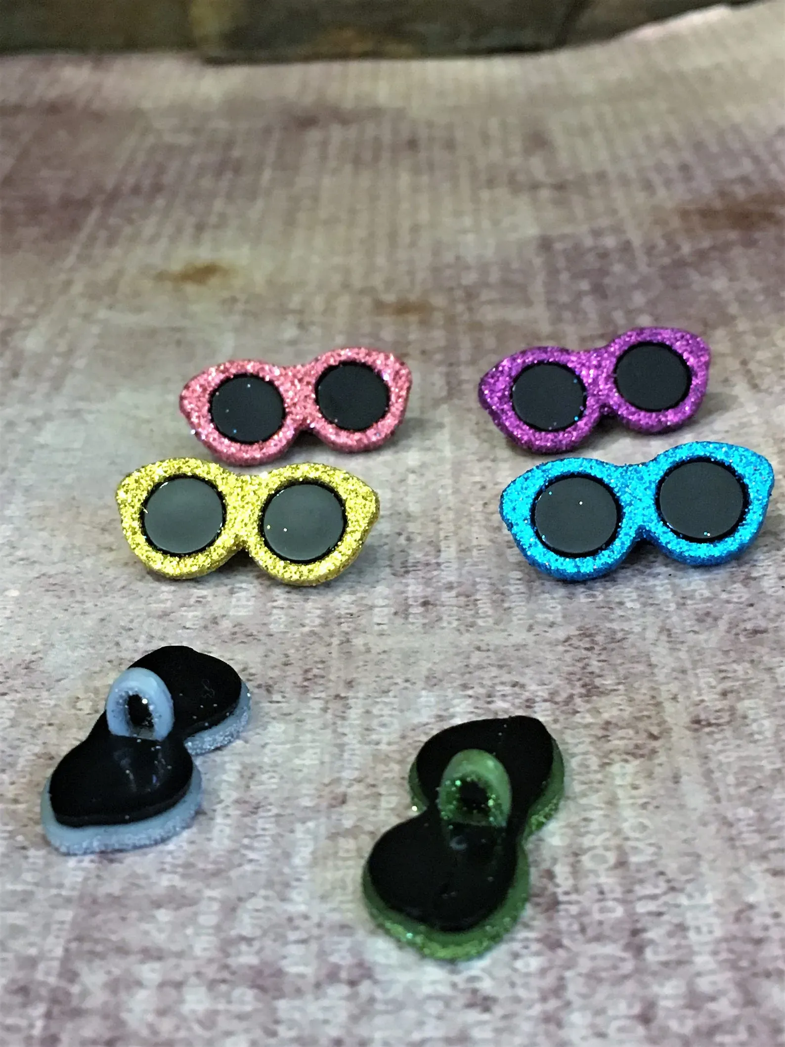Unpacking the Mystery: What Are Sunglass Buttons Anyway?