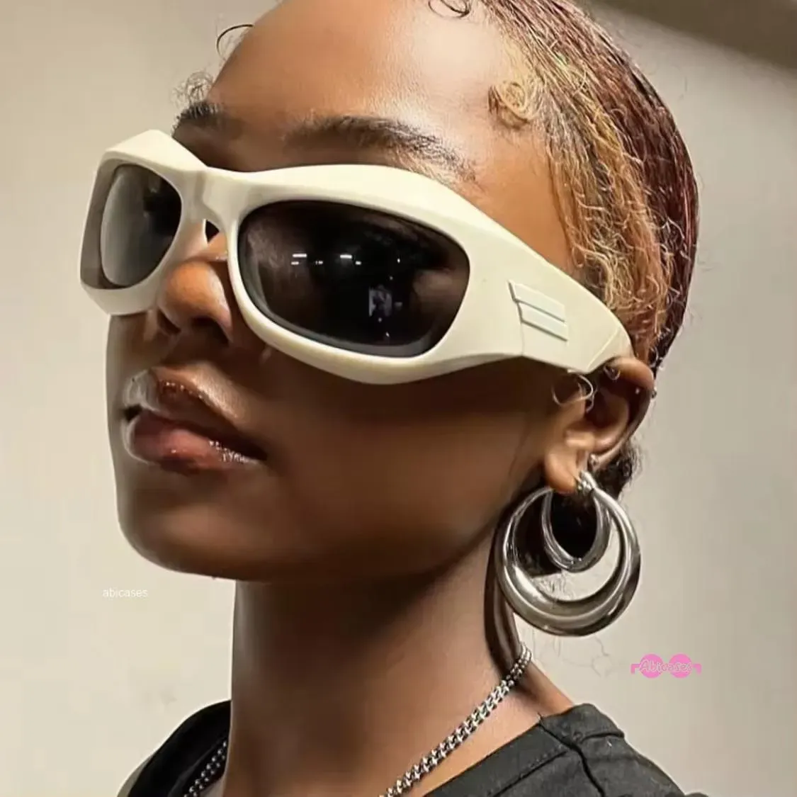 Why Everyone Talks About goodr sunglasses