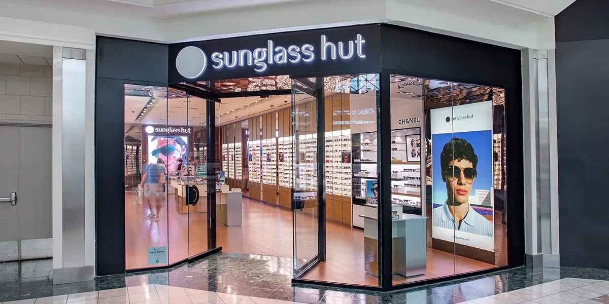 Why Visit a Sunglass Hut Near Me Instead of Shopping Online?